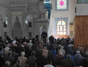 Çankırı’da cuma hutbesi işitme engelliler için işaret diline çevriliyor