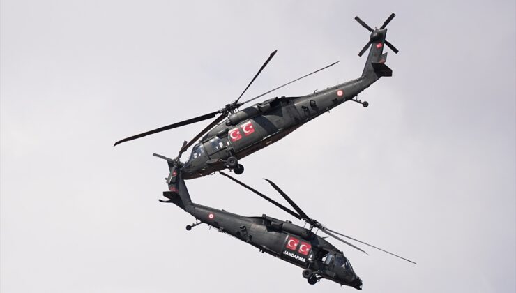 Çelik Kanatlar TEKNOFEST Güneydoğu’da Bayraktar TB3 ile operasyon gösterisi yaptı