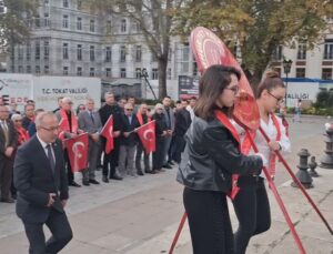CHP Tokat İl Örgütü, Cumhuriyet’in 103. yılını Atatürk Anıtı’nda törenle kutladı