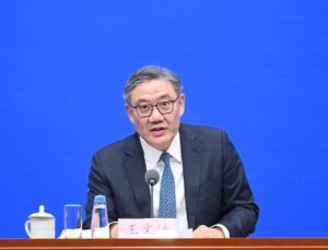 Çin Ticaret Bakanı Wang, Danone CEO’suyla Çin’de yatırım artırma çağrısı yaptı