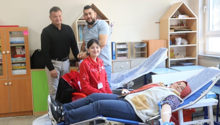 Çivril’de İsmail Özcan İlkokulu velileri bir günde 100 ünite kan bağışladı
