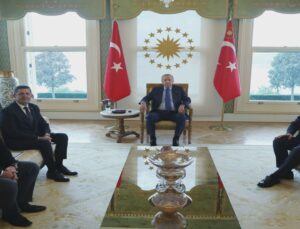 Cumhurbaşkanı Erdoğan, Çekmeköy Belediye Başkanı Orhan Çerkez’i kabul etti