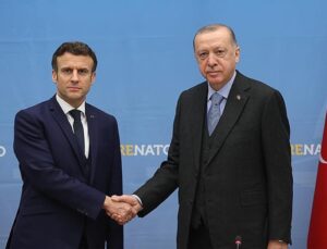 Cumhurbaşkanı Erdoğan, Macron ile telefonda görüştü