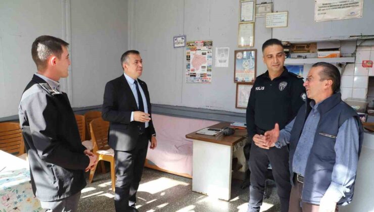 Demirci Kaymakamı Bayram, emniyet müdürüyle cuma ziyaretinde esnafı dinledi