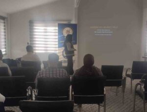 Denizli Baklan’da öğrenci, veli ve kamu personeline güvenlik semineri verildi
