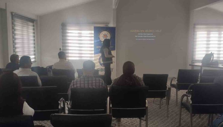 Denizli Baklan’da öğrenci, veli ve kamu personeline güvenlik semineri verildi