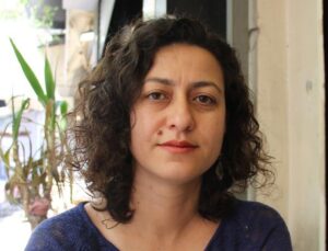 DİSK Basın-İş, gazeteci Derya Okatan’ın tutuklama talebiyle sevk edildiğini bildirdi