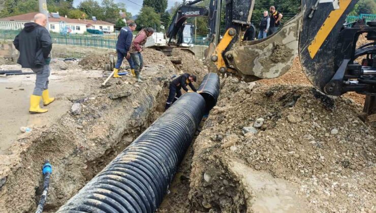Düzce İl Özel İdaresi, Akçakoca’ya bağlı Esmahanım’da 3 adet 800’lük boru yerleştirdi