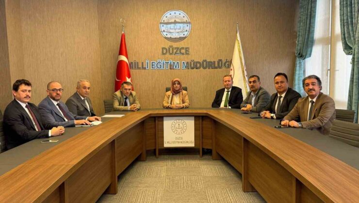 Düzce’de taşımalı eğitimin sorunları İl Değerlendirme Toplantısı’nda görüşüldü