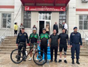 Edirne Uzunköprü’de Gazze ve Doğu Türkistan için bisiklet turu düzenlendi