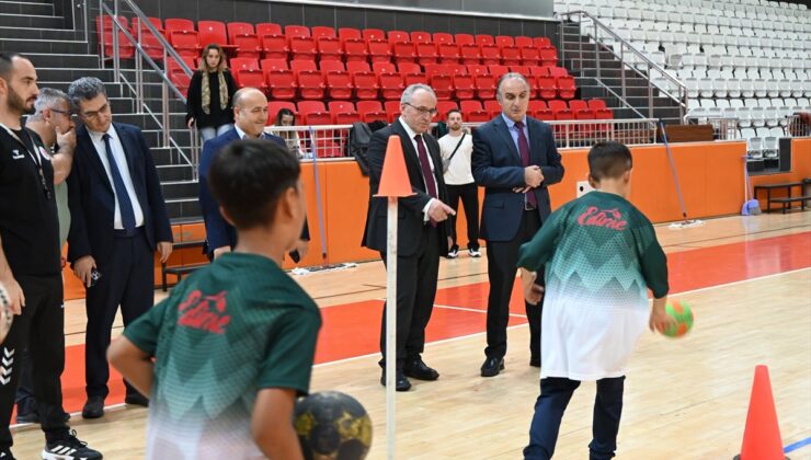 Edirne’de spor ve eğitim müdürleri okçuluk eğitmen eğitimlerini inceledi