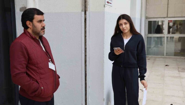 Elazığ’da KPSS Ön Lisans sınavı başladı, geç kalan adayı polis yetiştirdi