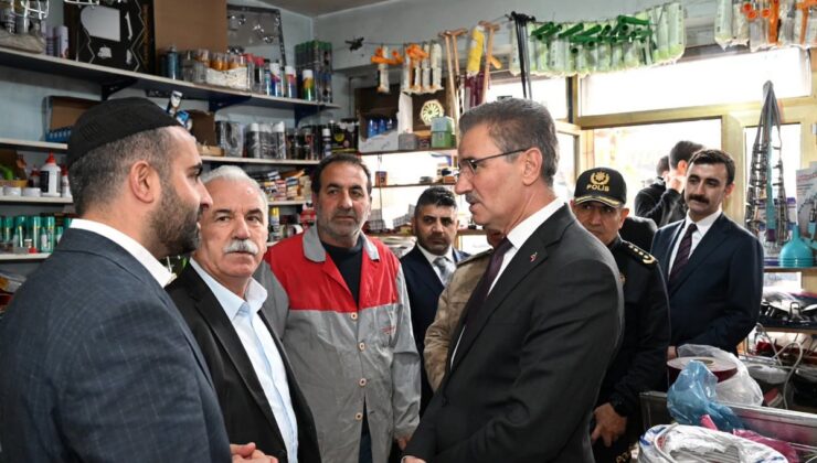 Erzurum Valisi Baruş, Karayazı’da esnaf ve vatandaşların taleplerini dinledi