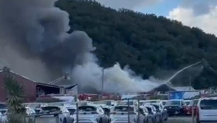 Eyüpsultan’da yediemin otoparkında yangın