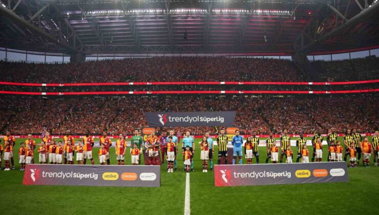 Galatasaray ile Fenerbahçe yarın Süper Lig derbisinde tarihte 407. kez karşılaşacak