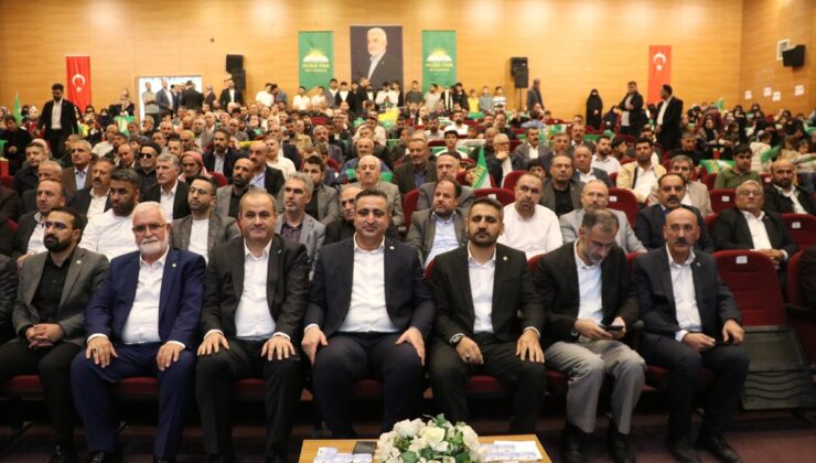HÜDA PAR Siirt İl Kongresi’nde Abdülhakim Tekin yeniden il başkanı seçildi