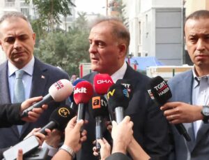 İBB Başkan vekili Aslan, Maltepe’de 3 katı çöken binada ilave katlar olduğunu söyledi