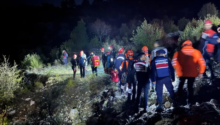 Isparta Sütçüler’deki Yazılı Kanyon’da mahsur 13 kişiden 3’ü kurtarıldı, 1 kişi öldü