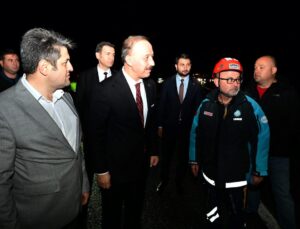 Isparta’da tarım emekçilerini taşıyan minibüsün karıştığı kazada 17 kişi yaralandı