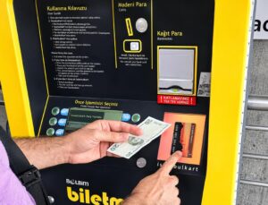 İstanbullular bu cihazın başında onu dinliyor! İşte “Kart işleminiz gerçekleşti” sesinin sahibi