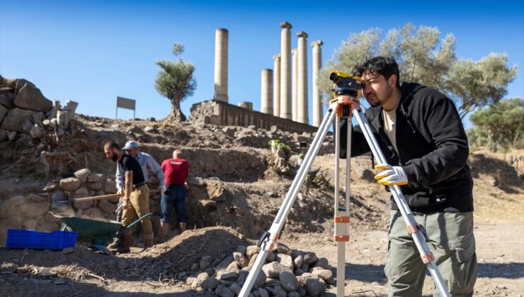 İzmir Bayraklı’da Smyrna Höyüğü kazılarında MÖ 3. bin yıla ulaşıldı