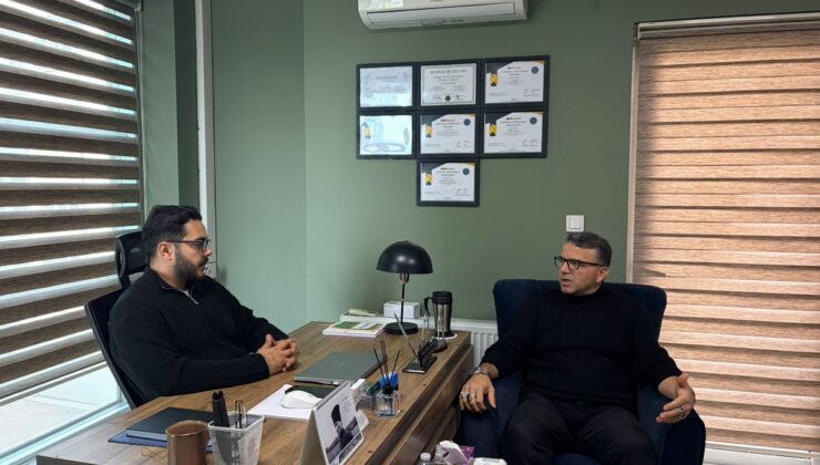 Jandarma emeklisi Tunç, felsefeyi birincilikle bitirip psikolog oğluyla çalışıyor