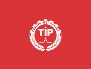 Kadıköy Lisesi’nde asılan pankart TİP’li iki öğrencinin gözaltına alınmasına yol açtı