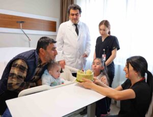Kahramanmaraş Afşin’de kalbi duran 2 yaşındaki çocuk 1,5 ay sonra taburcu edildi