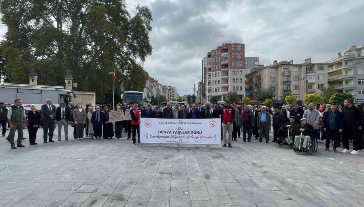Karaman’da huzurevi sakinleri ve öğrenciler yaşlılar için farkındalık yürüyüşü yaptı