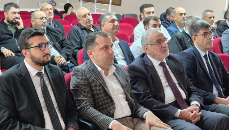 Keban İlçe Müftülüğü ‘Camiler ve Sosyal Hayat’ konulu konferans düzenledi