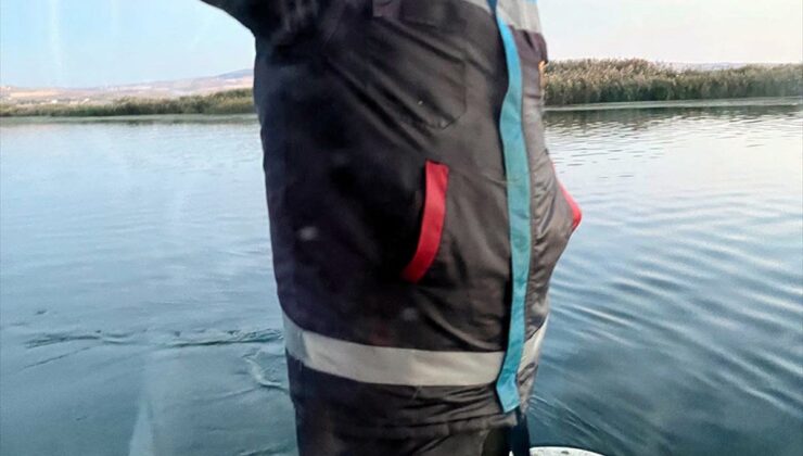 Kırıkkale’de barajda yaklaşık 200 metrelik hayalet ağ sudan çıkarıldı