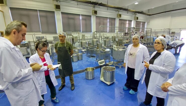 Kırklareli Üniversitesinde coğrafi işaretli hardaliyenin üretimi uygulamalı anlatıldı
