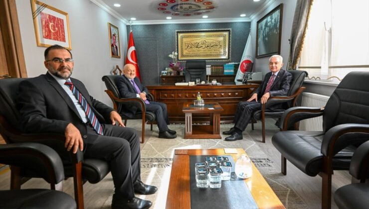 Kırklareli Valisi Turan, görevine başlayan İl Müftüsü Işıldar’ı ziyaret etti