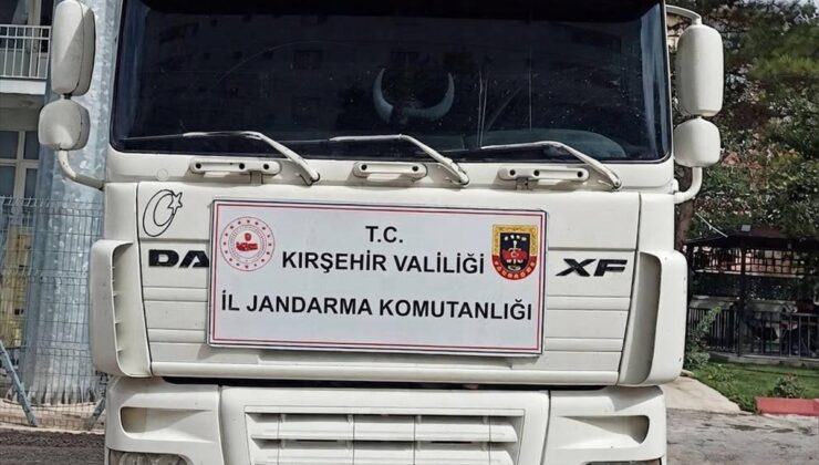 Kırşehir-Kayseri kara yolunda durdurulan tırın motor numarası başka araca ait çıktı