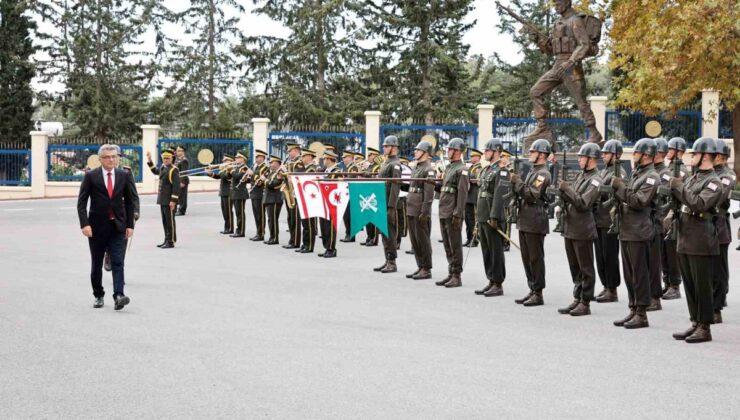KKTC Cumhurbaşkanı Erhürman, Lefkoşa’da iki komutanı makamlarında ziyaret etti