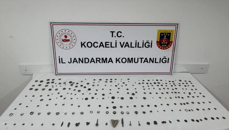 Kocaeli Dilovası’nda düzenlenen operasyonda 271 tarihi eser ele geçirildi