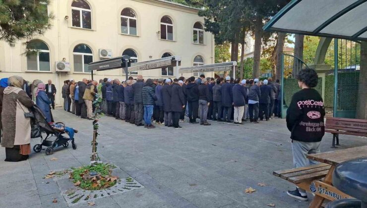 Konserde fenalaşan Mahmud Sami Ramazanoğlu Sahrayıcedid’de toprağa verildi