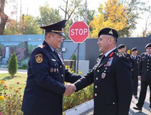 Korgeneral Murat Bulut, Bişkek’te Kırgız İç Birlikleri Komutanı Alıbayev ile görüştü