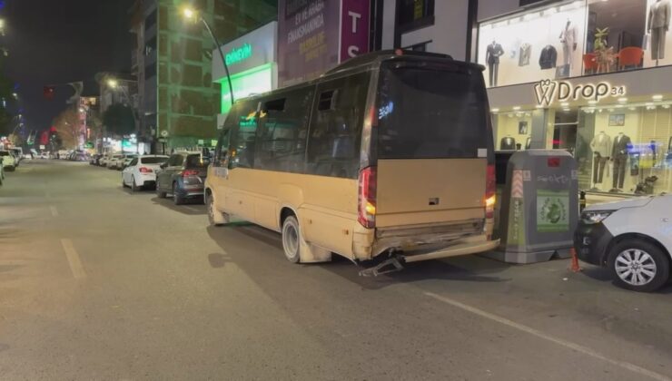 Küçükçekmece’de otomobil, iddiaya göre yolcu minibüsüne çarptı; 2 kişi yaralandı