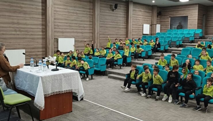 Kütahya Tavşanlı’da vergi dairesi öğrencilere vergi bilinci eğitimi verdi