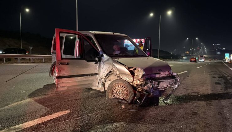 Kuzey Marmara Otoyolu Başakşehir mevkisinde hafif ticari araç sürücüsü kazada öldü