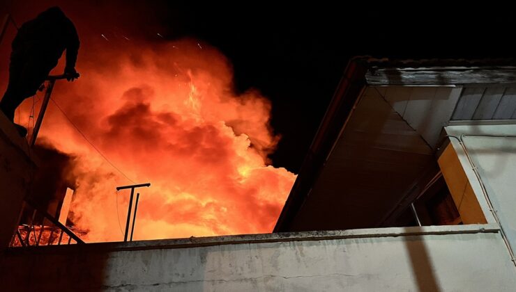 Manisa Kula’da yanan ahşap evini izleyen Metin Balcı fenalaşıp hastanede öldü
