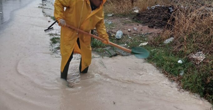 Muğla’da sağanak sonrası 111 olaya belediye ekipleri müdahale etti