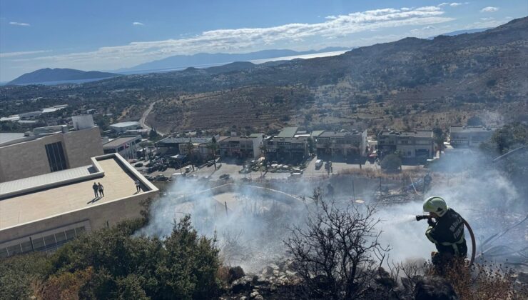 Muğla’nın Bodrum ilçesi Konacık’ta makilik yangın itfaiye ekiplerince söndürüldü