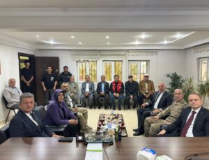 Muş Bulanık Kaymakamı Koşansu, Erentepe ve Uzgörür’ü ziyaret edip öğrencilerle buluştu