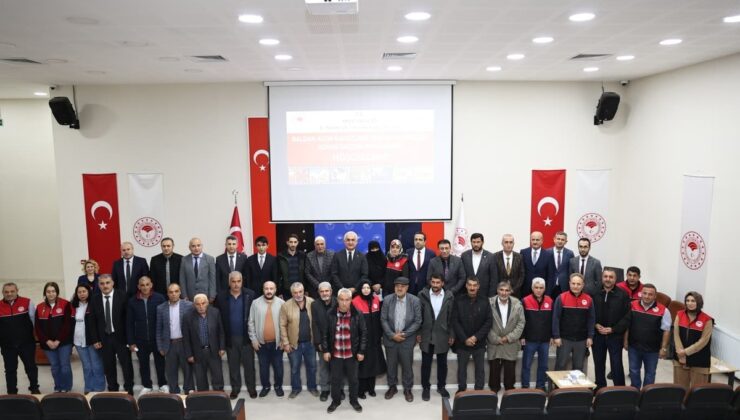 Muş İl Tarım ve Orman Müdürlüğü 100 arıcıya bin yeni kovan dağıttı