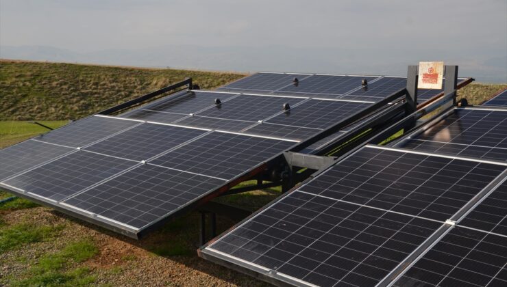 Muş’ta çiftçi Tanış, yüzde 60 hibeyle taşınabilir güneş enerjili sulama sistemi kurdu