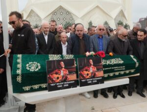 Nev olarak bilinen şarkıcı Nevzat Doğansoy Karacaahmet’te toprağa verildi