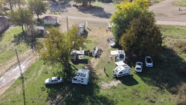 NİĞ-KAMP-DER üyeleri Adana Pozantı’da Belemedik Tabiat Parkı’nda sonbahar kampı yaptı