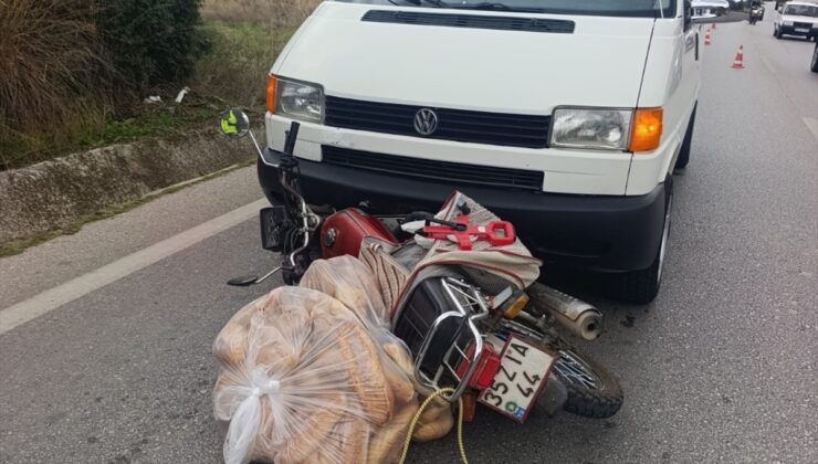 Ödemiş’te Birgi yolunda panelvanla çarpışan motosiklet sürücüsü yaralandı